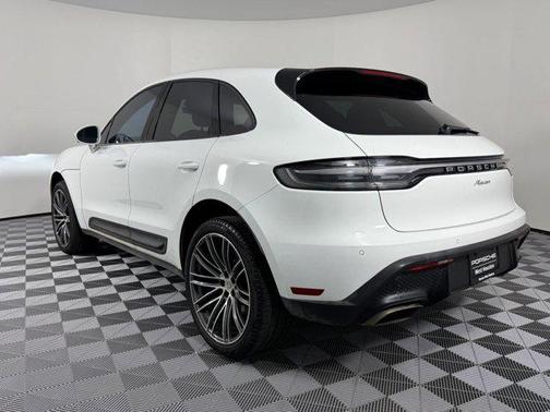 2023 Porsche Macan AWD