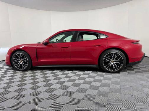 2022 Porsche Taycan RWD