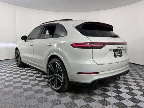 2023 Porsche Cayenne Turbo