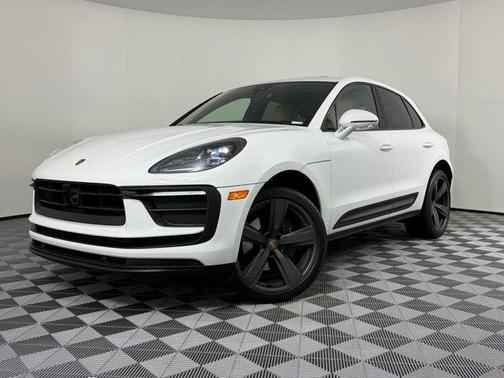 2025 Porsche Macan AWD