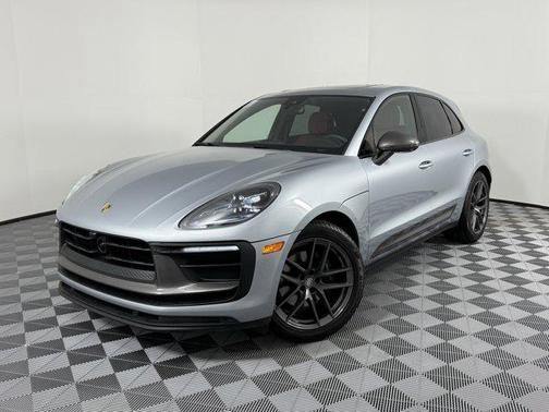 2025 Porsche Macan Base