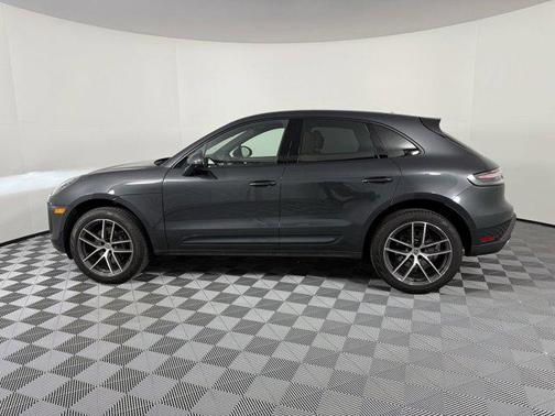 2025 Porsche Macan AWD