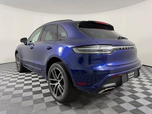 2026 Porsche Macan AWD