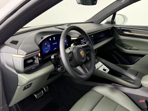 White 2025 Porsche Macan Macan Electric 4S