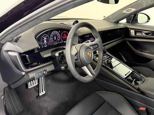 2026 Porsche Panamera GTS