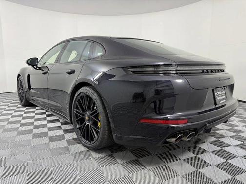 2026 Porsche Panamera GTS