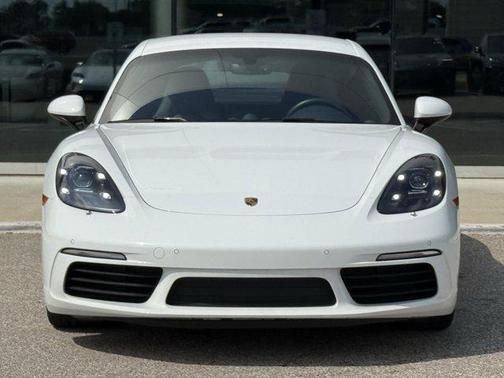 2024 Porsche 718 Cayman Style Edition