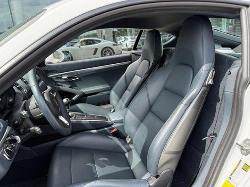 2024 Porsche 718 Cayman Style Edition