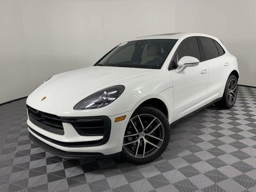 2023 Porsche Macan Base