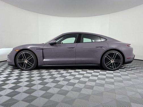 2025 Porsche Taycan 4
