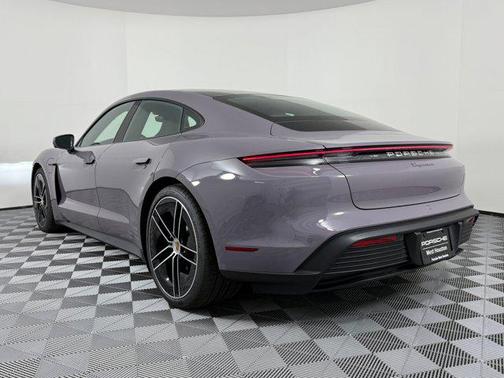 2025 Porsche Taycan 4
