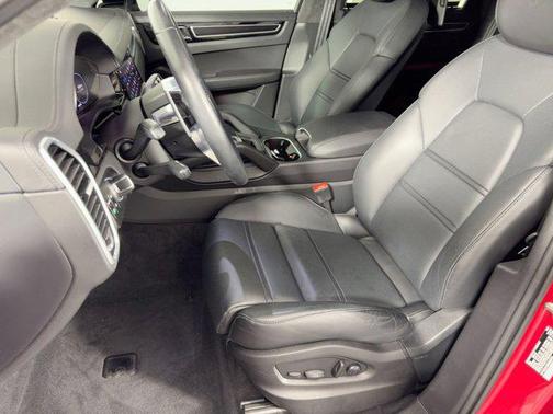 2022 Porsche Cayenne GTS