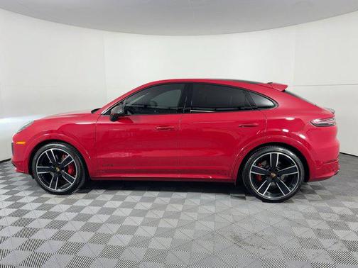 2022 Porsche Cayenne GTS