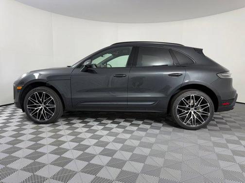 2026 Porsche Macan AWD