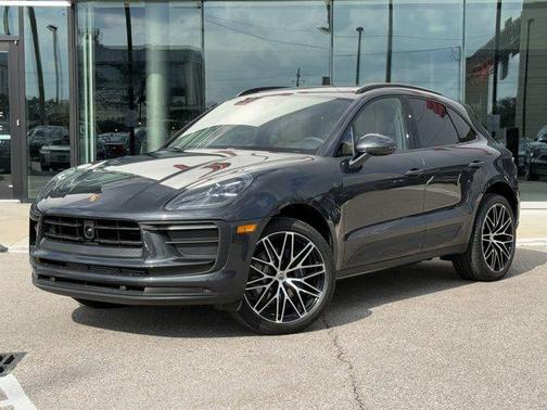2025 Porsche Macan Base