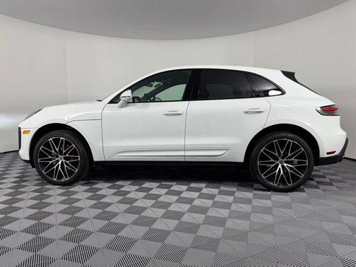 2025 Porsche Macan S