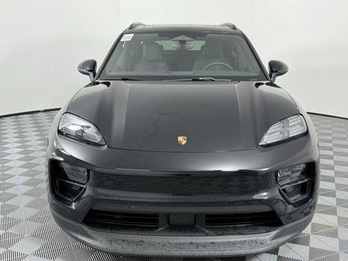 2025 Porsche Macan Electric