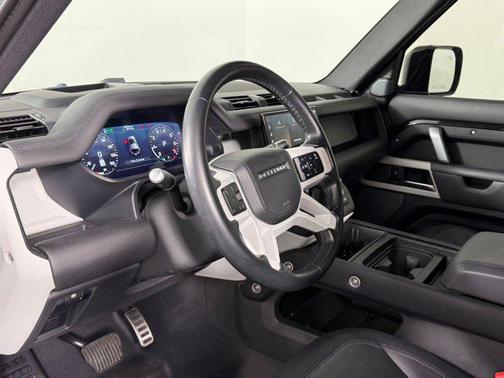 2022 Land Rover Defender 110 X-Dynamic HSE