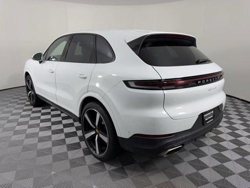 White 2024 Porsche Cayenne Cayenne