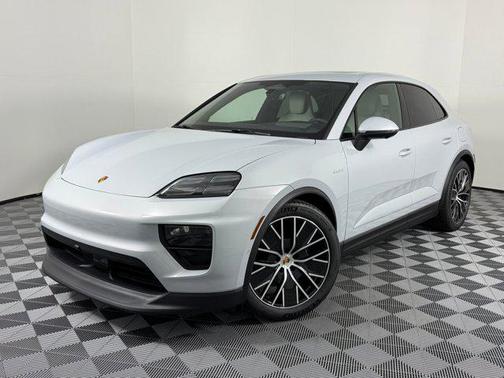 2025 Porsche Macan 4