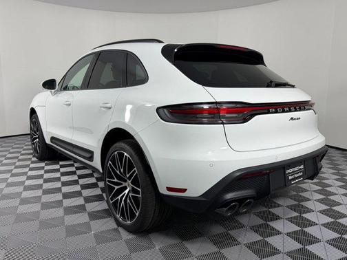 2026 Porsche Macan AWD