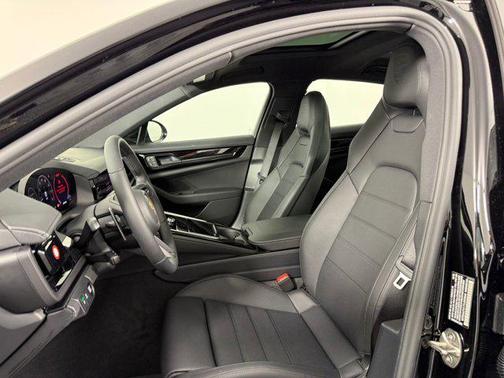 2026 Porsche Panamera 4