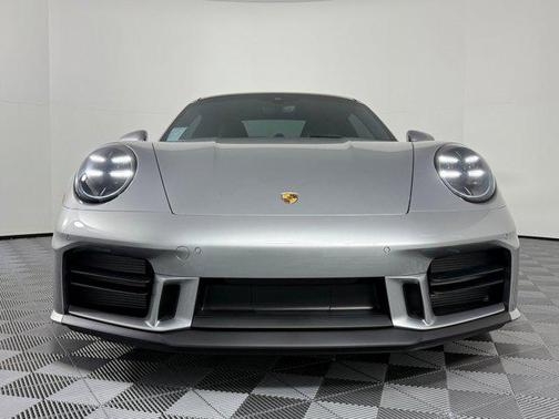 2026 Porsche 911 Carrera