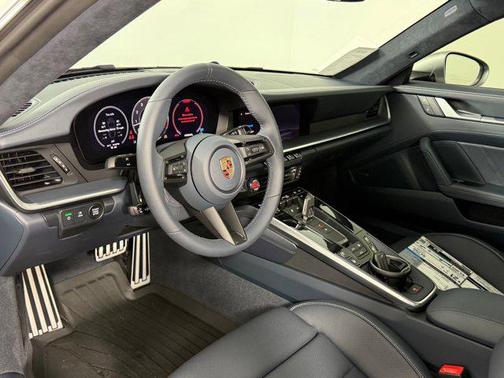 2026 Porsche 911 Carrera