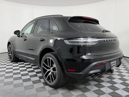 2026 Porsche Macan AWD