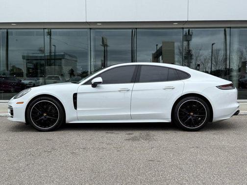 2023 Porsche Panamera 4S