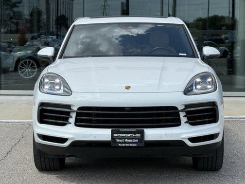 2023 Porsche Cayenne Platinum Edition
