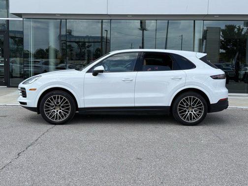 2023 Porsche Cayenne Platinum Edition