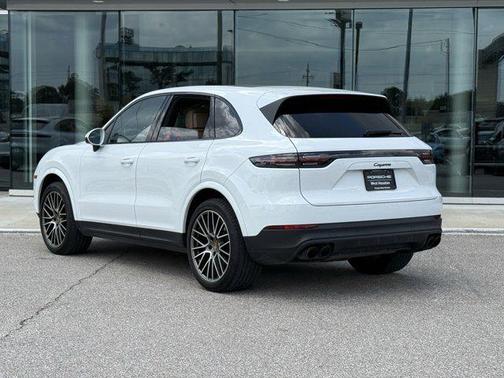 2023 Porsche Cayenne Platinum Edition