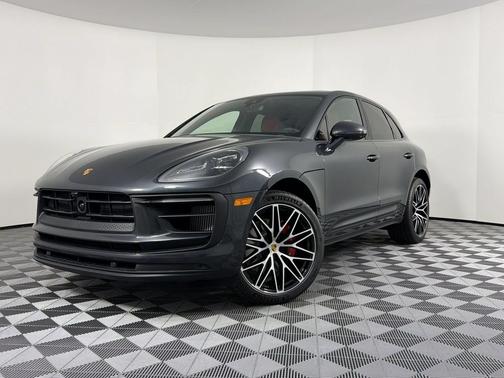 Volcano Grey Metallic 2026 Porsche Macan Macan