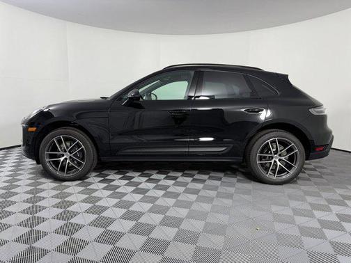 2026 Porsche Macan AWD