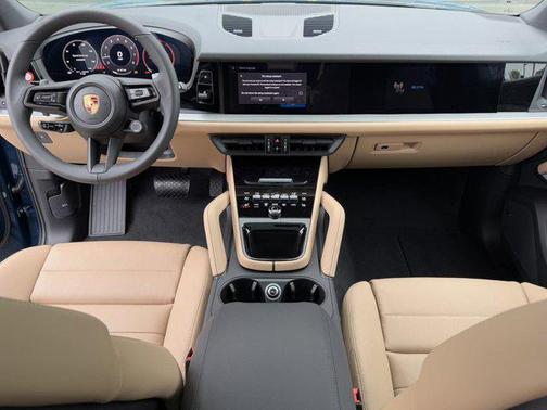 2025 Porsche Cayenne AWD