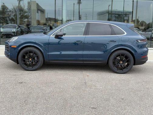 2025 Porsche Cayenne AWD