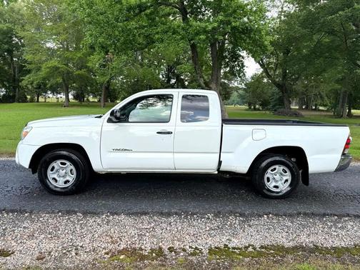 2013 Toyota Tacoma Base