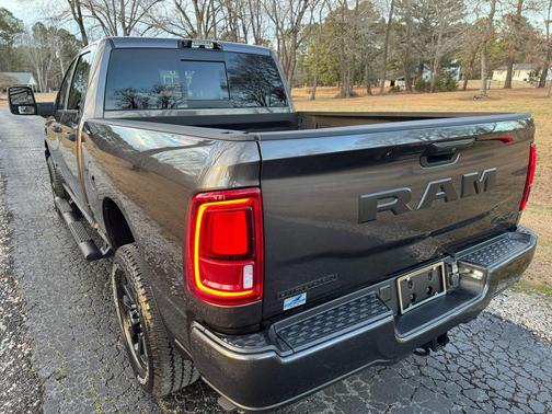 2025 RAM 2500 Big Horn Crew Cab 4x4 6'4' Box