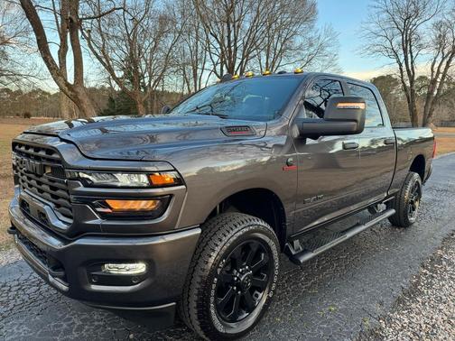 2025 RAM 2500 Big Horn Crew Cab 4x4 6'4' Box