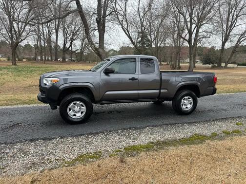 2022 Toyota Tacoma SR5