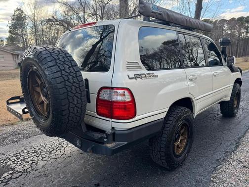 2001 Lexus LX 470 Base