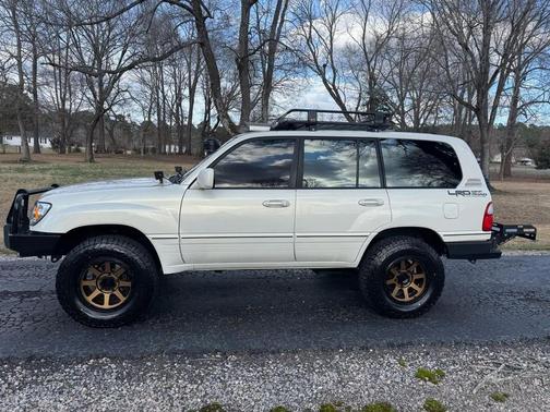 2001 Lexus LX 470 Base