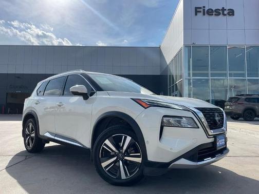 White 2023 Nissan Rogue Platinum
