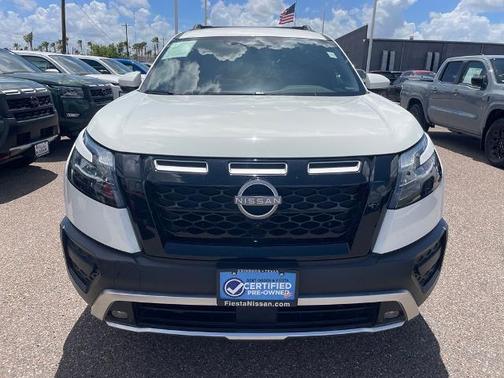 Glacier White 2024 Nissan Pathfinder Rock Creek