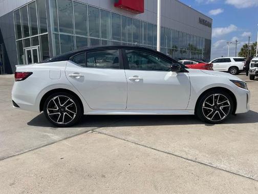 White 2025 Nissan Sentra SR