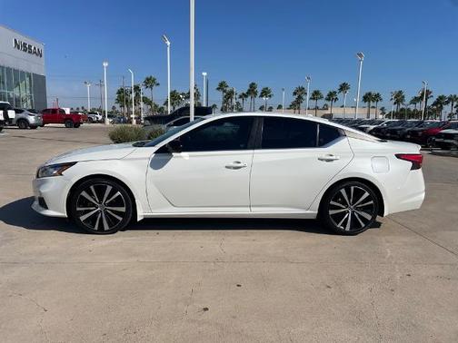 2022 Nissan Altima 2.0 SR