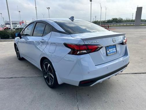 2024 Nissan Versa 1.6 SR