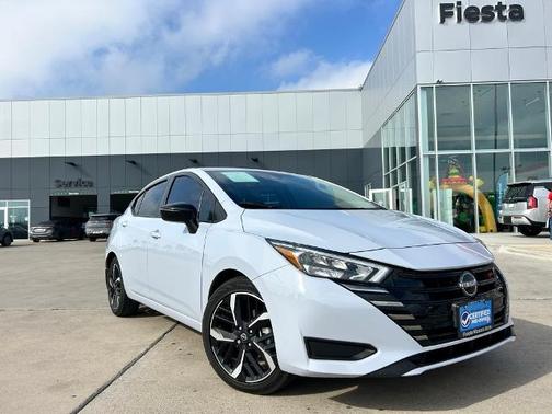 2024 Nissan Versa 1.6 SR