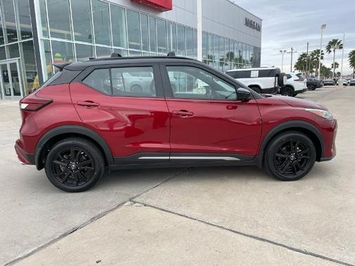 2024 Nissan Kicks SR